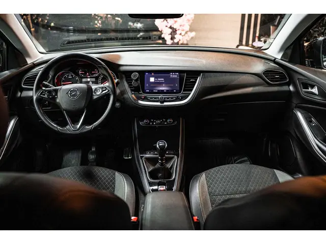 Opel Grandland X 1.2 Turbo Innovation 2017 Benzine 6