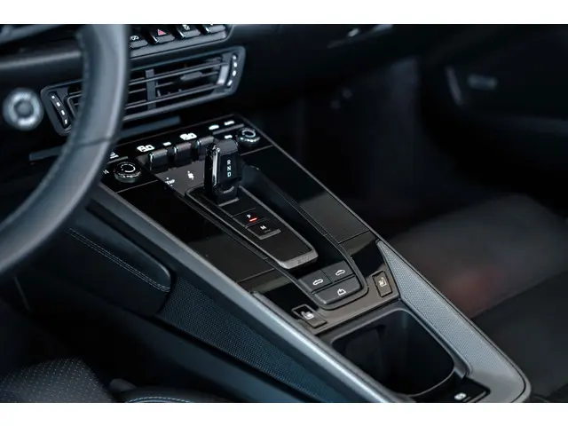 Porsche 911 Carrera 4S Cabriolet 2020 Benzine 33