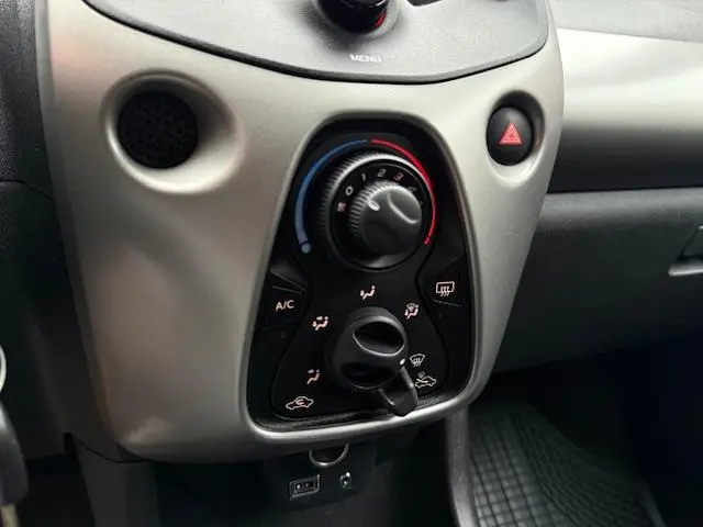 Peugeot 108 1.0 e-VTi Active 2015 Benzine 11