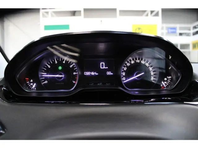 Peugeot 208 1.2 PureTech Blue Lion 2016 Benzine 11