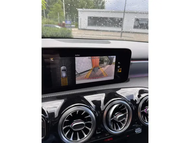 Mercedes-Benz A-Klasse 250 Premium Plus 2018 Benzine 14