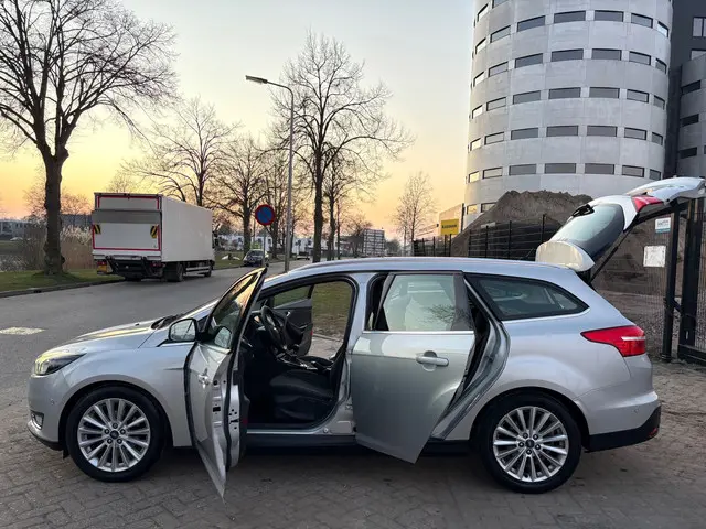 Ford Focus Wagon 1.0 Titanium 2016 Benzine 24