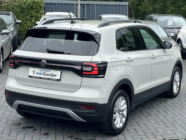 Volkswagen T-Cross 3