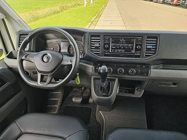 Volkswagen Crafter 35 2.0 2023 Diesel 8