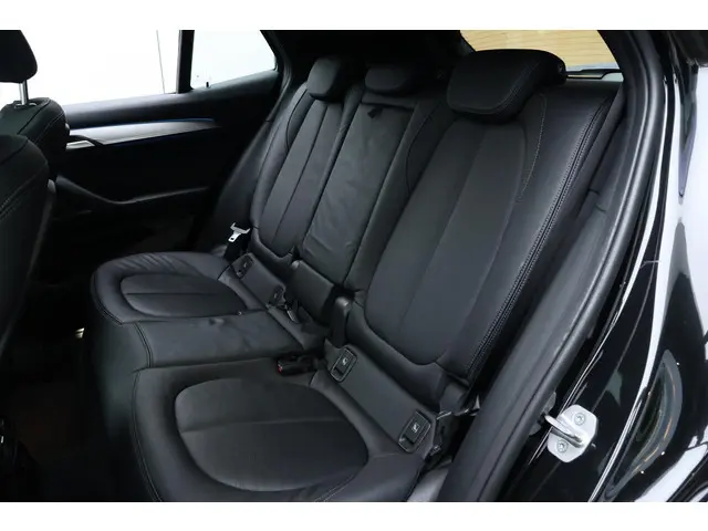 BMW X2 xDrive25e High Executive 2020 Hybride Benzine 15