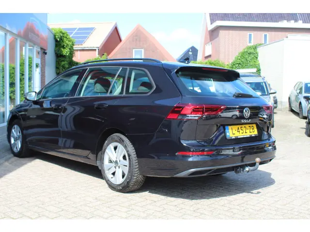 Volkswagen Golf Variant 1.0 TSI Life 2021 Benzine 30