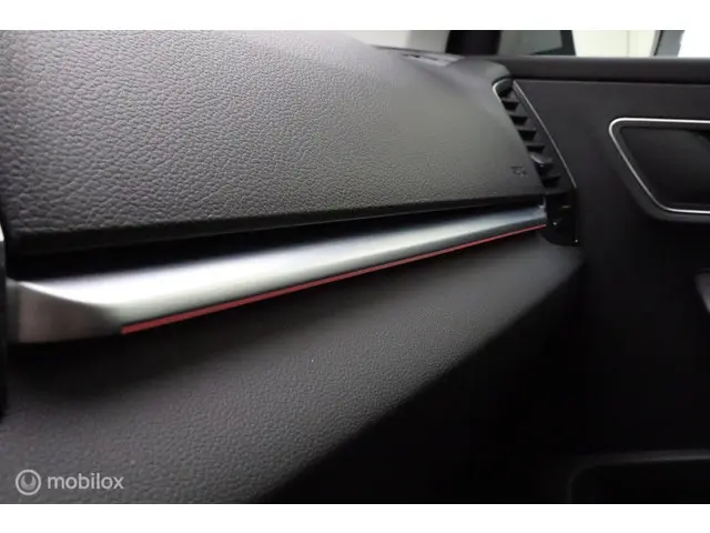 Škoda Karoq 1.0 TSI Clever Edition 2018 Benzine 32