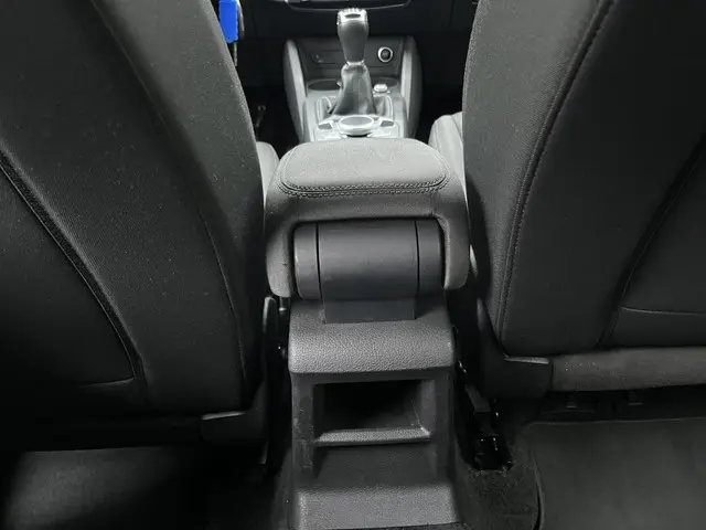 Audi Q2 30 TFSI Business Edition 2021 Benzine 23