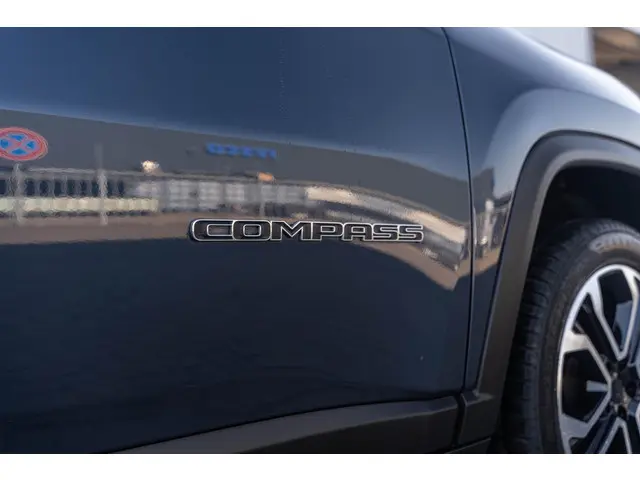 Jeep Compass 1.5T e-Hybrid Limited 2023 Benzine 30