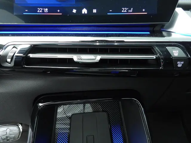 BMW X1 xDrive25e 2025 Hybride Benzine 32