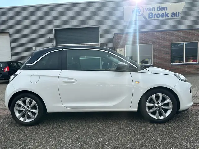 Opel ADAM 1.4 Bi-Fuel Jam 2015 Benzine 8