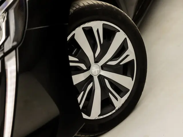 Peugeot 208 1.2 PureTech Sport 2020 Benzine 27