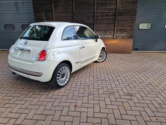 Fiat 500 0.9 TwinAir Turbo Lounge 2015 Benzine 4