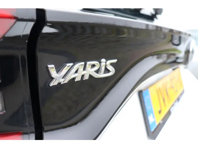 Toyota Yaris 1.5 Hybrid Dynamic 2021 Hybride Benzine 26