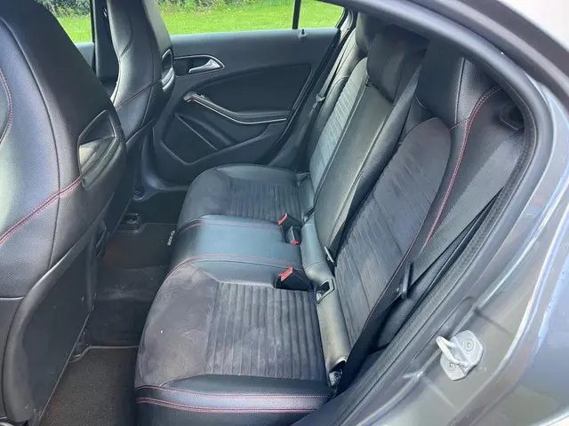 Mercedes-Benz A-Klasse AMG Pakket 2015 Benzine 10