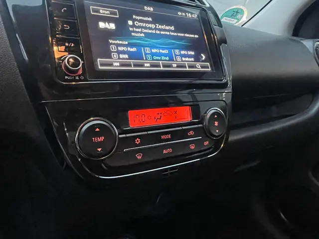 Mitsubishi Space Star 1.2 Dynamic Automaat 2022 Benzine 16