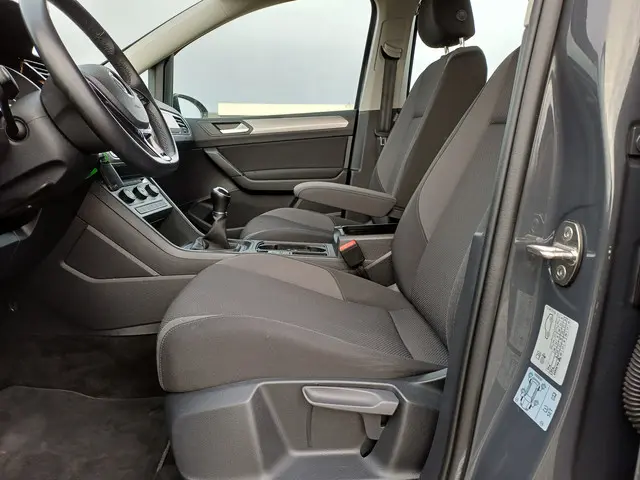 Volkswagen Touran TSI Comfortline 7-Pers. 2019 Benzine 24