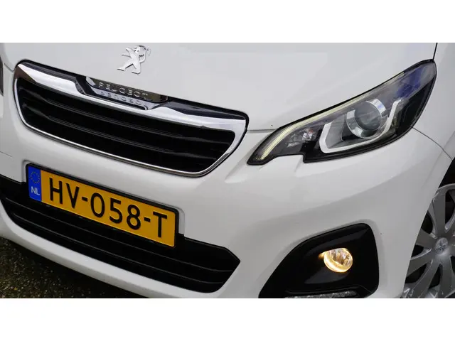 Peugeot 108 1.0 VTi 69pk 3Drs Active 2016 Benzine 25
