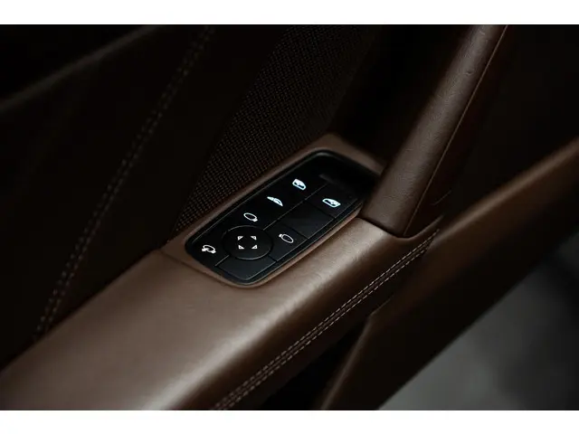 Porsche 911 Cabrio 3.0 Carrera GTS 2022 Benzine 22