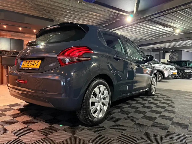 Peugeot 208 | 1.2 PureTech | Active 2019 Benzine 23