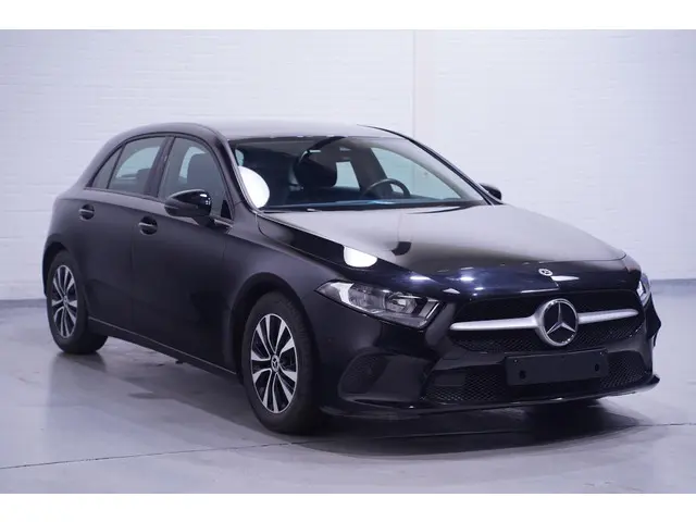 Mercedes-Benz A-Klasse 180d Design 2021 Diesel 2