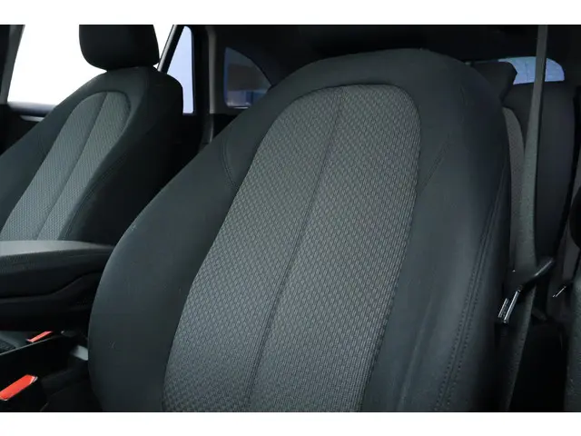 BMW X1 sDrive18d Executive 2017 Diesel 12