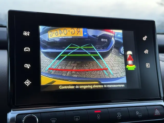 Citroën C4 Cactus 1.2 PureTech Business 2015 Benzine 13