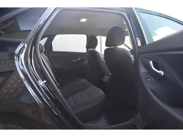 Hyundai i30 1.0 T-GDi MHEV Comfort Smart 2022 Benzine 13