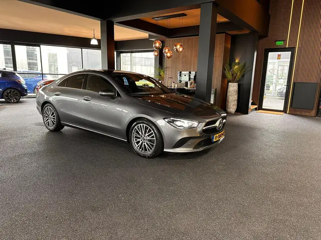 Mercedes-Benz CLA 180 Luxury Line 2022 Benzine 6