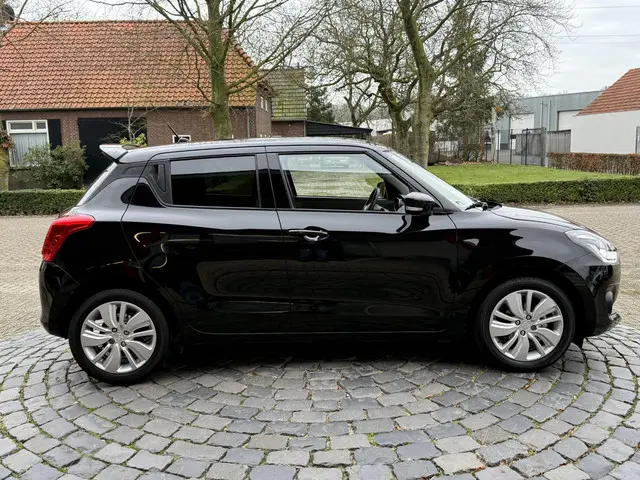Suzuki Swift 1.0 Stijl Smart Hybrid 2018 Benzine 5
