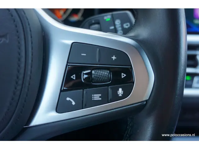 BMW 3 Serie Touring 318i 2021 Benzine 19