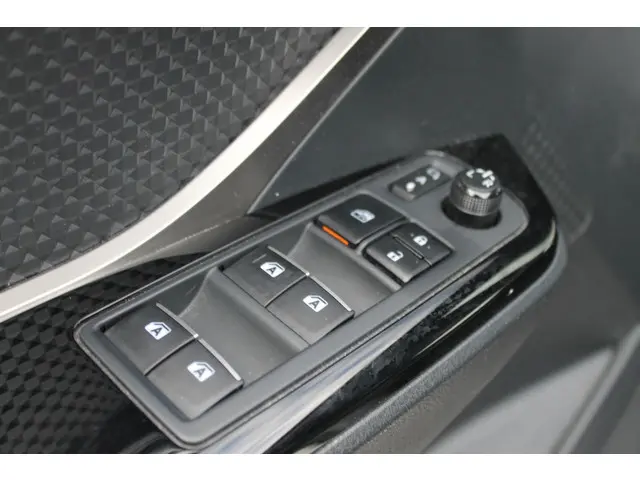 Toyota C-HR 1.8 Hybrid Adventure 2018 Hybride Benzine 23