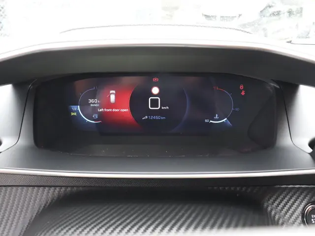 Peugeot 208 1.2 PureTech 101pk Allure Pack 2023 Benzine 17