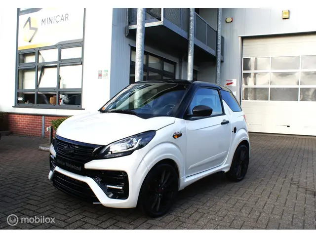 Ligier JS50 Brommobiel C Sport Ultimate Sun 2024 Diesel 1