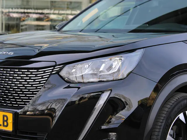 Peugeot 2008 1.2 PureTech Allure Pack 2021 Benzine 21