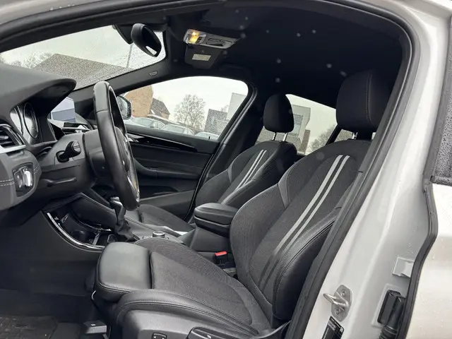 BMW X1 xDrive25e M Sport 2021 Hybride Benzine 12