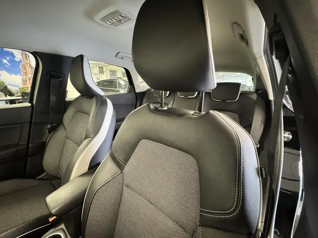 Renault Captur 1.0 TCe 100 Intens 2020 Benzine 31