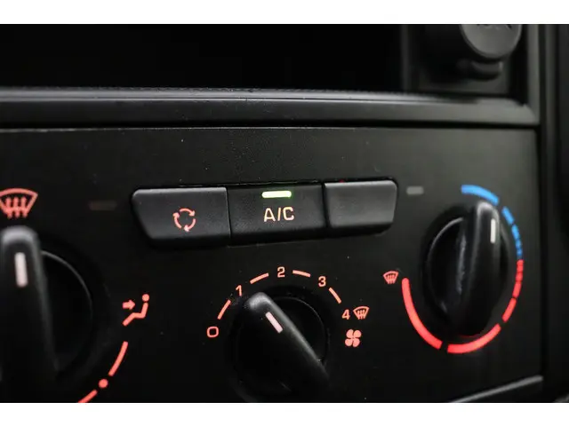 Peugeot Partner 120 1.6 BlueHDi 100 L1 Pro 2018 Diesel 19