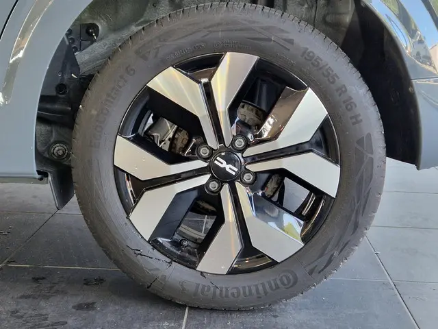 Dacia Sandero 1.0 TCe 90 Journey 2025 Benzine 9