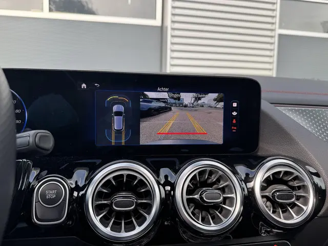 Mercedes-Benz EQA 250+ AMG Line 71 kWh 2024 Elektrisch 6