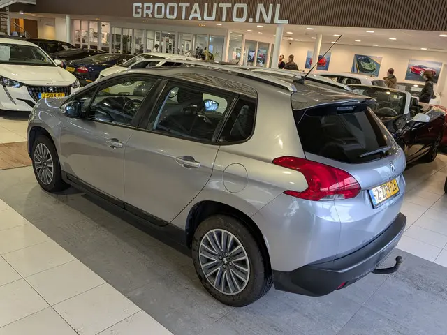 Peugeot 2008 1.2 PureTech Active 2015 Benzine 3