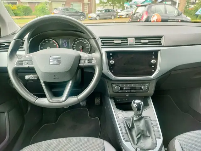 SEAT Arona 1.0 TSI Style Business Intense 2021 Benzine 5