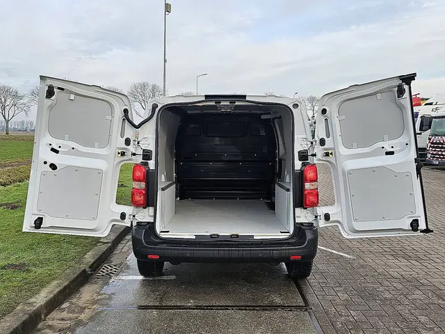 Peugeot Expert 2.0 2024 Diesel 14