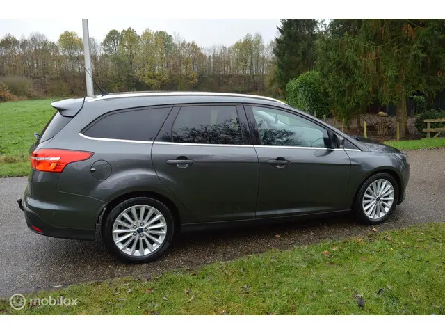 Ford Focus Wagon 2.0 TDCI Titanium 2016 2016 Diesel 6