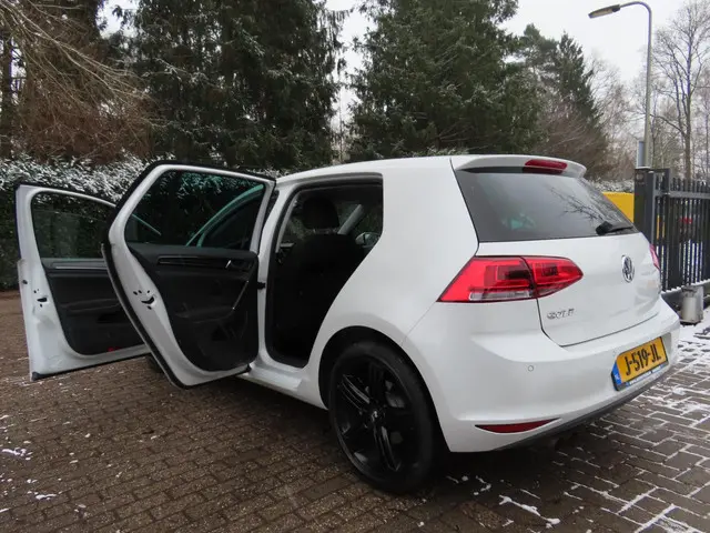 Volkswagen Golf 1.4 TSI ACT Comfortline 2012 Benzine 25