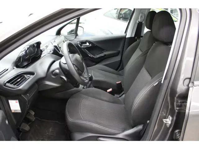 Peugeot 208 1.2 PureTech Blue Lion 2018 Benzine 6