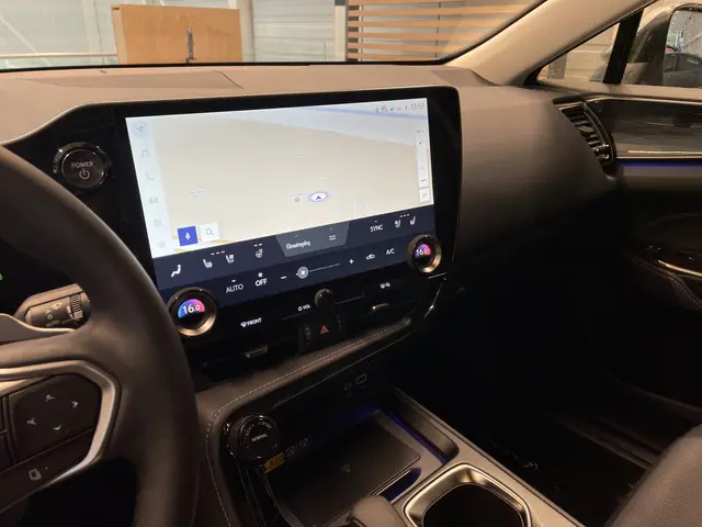 Lexus NX 450h+ AWD Executive Line 2025 Hybride Benzine 14