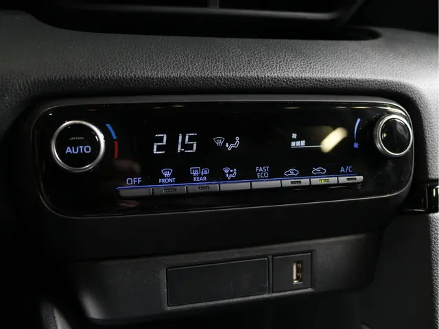 Toyota Yaris 1.5 Hybrid Active 2021 Hybride Benzine 17