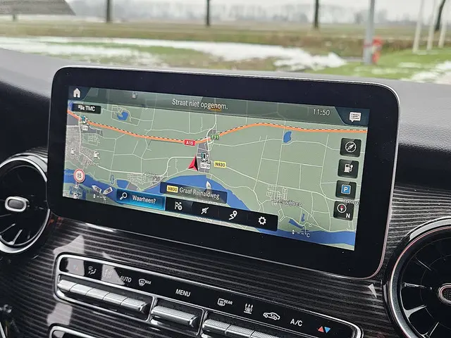 Mercedes-Benz EQV 300 2020 Elektrisch 11