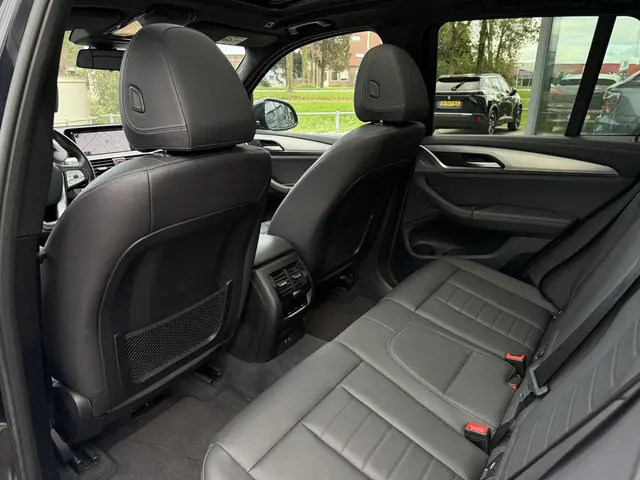 BMW iX3 Executive 80 kWh 2021 Elektrisch 16